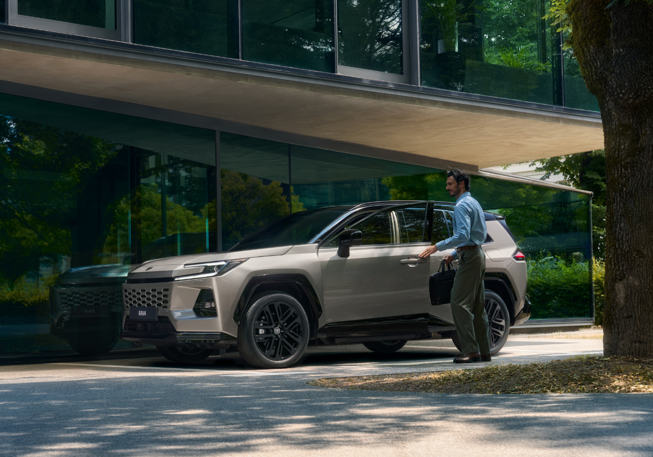 https://rav4.toyota.co.il/wp-content/uploads/2026/05/סליידרים-מיניסייט-ראב4-1.png
